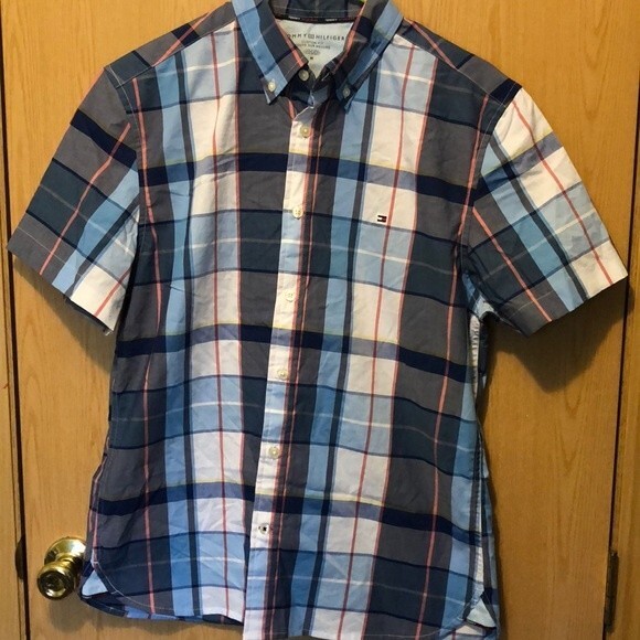 Tommy Hilfiger size medium button down short sleeve - Picture 1 of 9